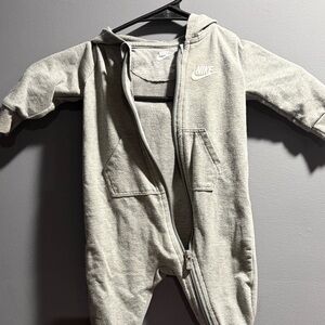 Nike Kids Gray Hooded Footie